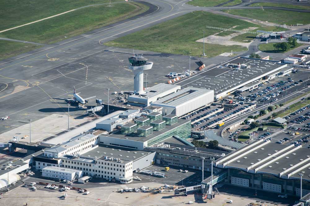 Taxi privé à l&rsquo;aéroport de Bordeaux-Mérignac. Prix taxi aéroport de bordeaux